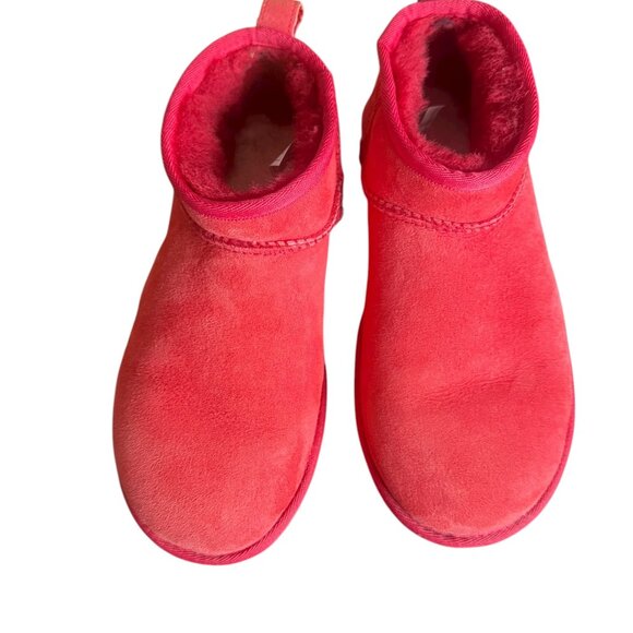 UGG Women's Classic Ultra Mini Cardinal Red NWOB Sz. 7 Retails $160 - Picture 6 of 11